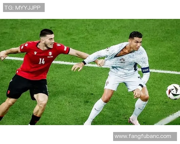 足球巨星握手瞬间揭示赛场背后的友谊与竞争关系